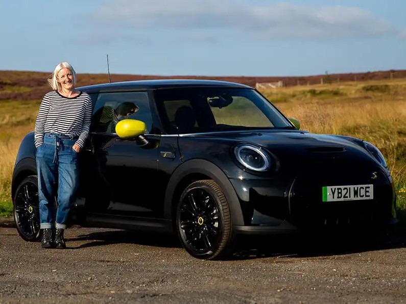 Electromovilidad MINI - carga - Testimonio de Iola